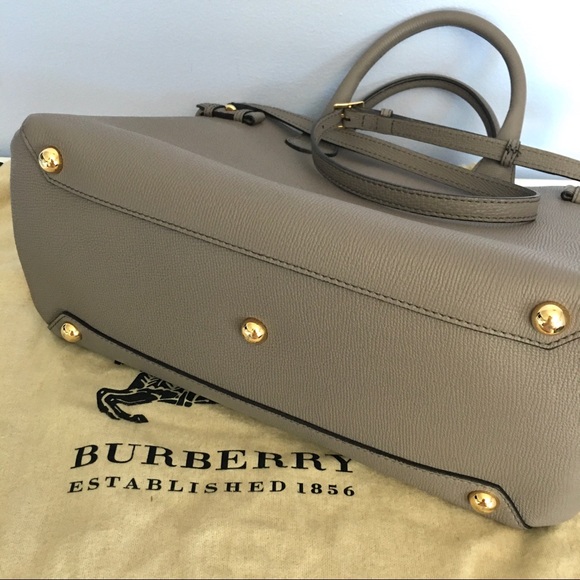 Burberry grey leather banner designer medium tote bag - Picture 6 of 13